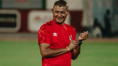 كيفن يجتمع بالجهاز المعاون قبل المران الأخير