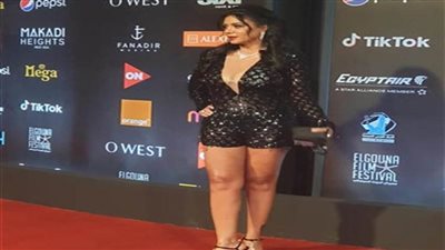 «المهن التمثيلية» ترد على فيديو تباهي رانيا يوسف بمفاتن جسدها غدًا