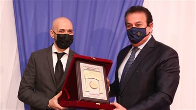 صور.. وزير التعليم العالي خالد عبد الغفار يفتتح دار عزل مستشفى سعاد كفافى الجامعى 