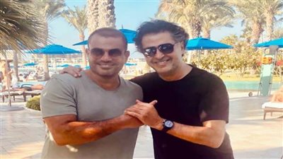 بالفيديو| «الهضبة» يمازح «علامة»: «يا أنت يا لأ يا راغب»