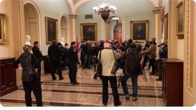 عاجل.. بالفيديو| أنصار ترامب يقتحمون الكونجرس.. وفرض حظر تجول في واشنطن