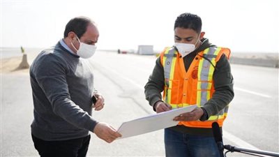 بالصور| السيسي يتفقد «الدائري الأوسطي» ومحاور محمد العصار وروض الفرج والضبعة