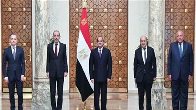 عاجل.. بالصور| السيسي: تسوية القضية الفلسطينية سيغير من حال المنطقة بأسرها للأفضل