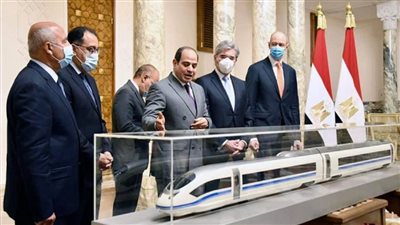 بالفيديو والصور | تفاصيل تنفيذ منظومة متكاملة لشبكة قطار كهربائي سريع بمصر 