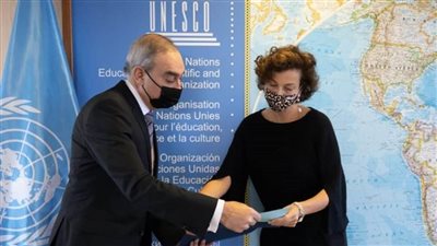 بالصور| مندوب مصر الدائم الجديد لدي اليونسكو يقدم أوراق اعتماده