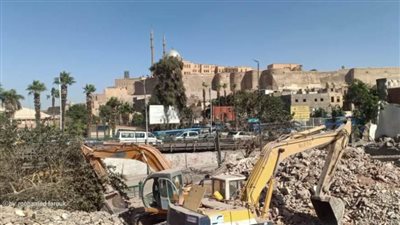 محافظة القاهرة: إزالة 57 عقارًا بميدان السيدة عائشة.. وتسكين 112 أسرة في الأسمرات 