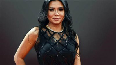 شاهد.. أحدث ظهور لرانيا يوسف بإطلالة شتوية 