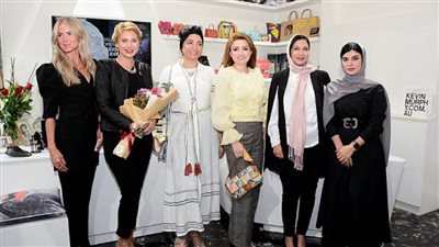 بالصور | مشاركة عالمية لتشكيليين في «الخير والشر» بـ «أرتيسيتا جاليري»