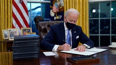 عاجل | «بايدن» يسمح للمتحولين جنسيًا بدخول الجيش الأمريكي