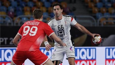 منتخب اليد يُنهي الشوط الأول متأخرًا أمام الدنمارك (16_13)