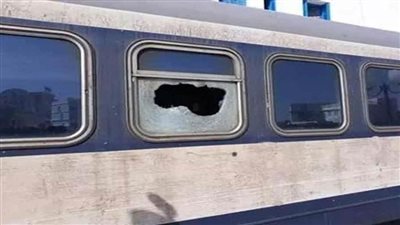 بالفيديو | يُعرض حياة الركاب للخطر.. السكة الحديد تحذر من رشق القطارات بالحجارة