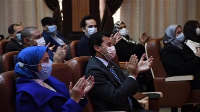بالصور | لاكتشاف المواهب الفنية.. وزير الرياضة يفتتح مهرجان 