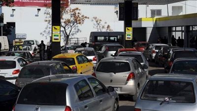  لخفض العجز.. تونس ترفع أسعار الوقود