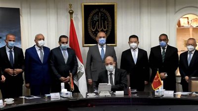 وزير الإسكان وسفيرا مصر والصين يشهدون توقيع عقد تصميم وتنفيذ 5 أبراج سكنية بمدينة العلمين الجديدة 