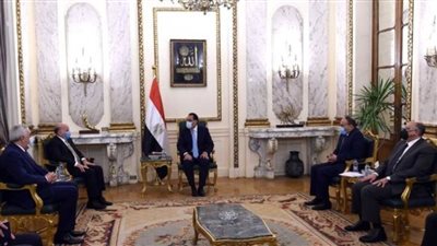 بالصور | رئيس الوزراء: تكليفات مستمرة من السيسي بتعزيز التعاون مع العراق