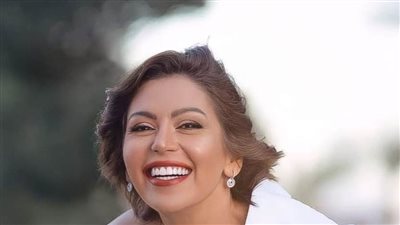 بالصور .. لقاء الخميسي عن حفلها الغنائي الأول : 