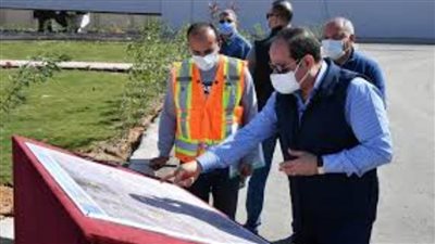 السيسي يتفقد عددًا من مشروعات الطرق والمحاور الجديدة بشرق القاهرة