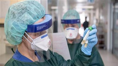 الصحة العالمية: آثار كورونا تبقى لفترة أطول للمصابين بالأعراض الشديدة والمتوسطة