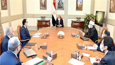 السيسي يوجه باستمرار تطوير برامج تأهيل الأئمة والواعظات
