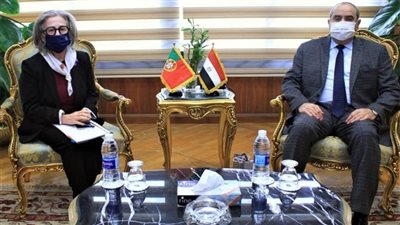 بالصور | وزير الطيران يستقبل سفيرة البرتغال لبحث التعاون في مجال النقل الجوي