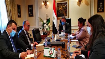 بالصور | وزير قطاع الأعمال يبحث فتح فروع خارجية جديدة لـ 