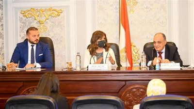 بالصور | وزيرة الهجرة تشيد بجهود المصريين بالخارج في دعم الاقتصاد الوطني