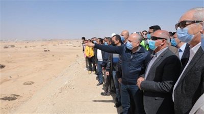 بالصور | لمتابعة تنفيذ التكليفات الرئاسية.. وزير النقل يتفقد ميناء السخنة