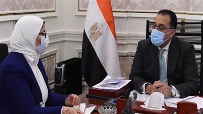 بالصور | رئيس الوزراء يُتابع مع وزيرة الصحة جُهود تنفيذ المبادرة الرئاسية 