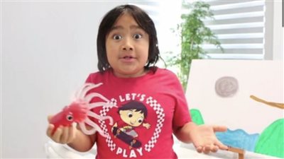 رضيع مصري حصل علي 35 مليون جنيه.. كيف أصبح ريان أشهر طفل في العالم؟