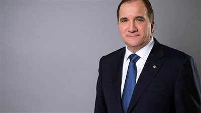 شاب أفغاني يثير انتقادات إعلامية لاذعة لرئيس وزراء السويد 