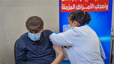 عاجل.. في اليوم الأول فقط.. تطعيم 1141 شخص من الفئات المستحقة بلقاح كورونا