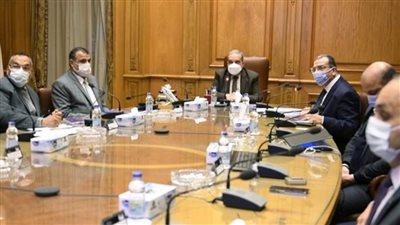 وزير الإنتاج الحربي يبحث مع «إنفرا وان» تركيب أعمدة الإنارة الذكية 