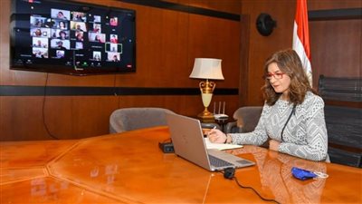 بالصور | وزيرة الهجرة تعلن أرقام حسابات 