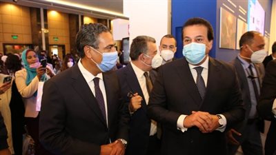 وزير التعليم العالي يتفقد معرض إيديوجيت.. ويؤكد: تنظيم الملتقيات والمعارض الدولية أمر مطلوب
