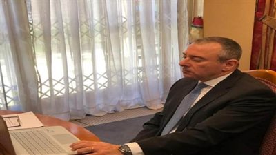 بالصور | السفير البريطاني بالقاهرة يعرب عن تطلعه لتعزيز الشراكة في مجال المستلزمات الطبية 