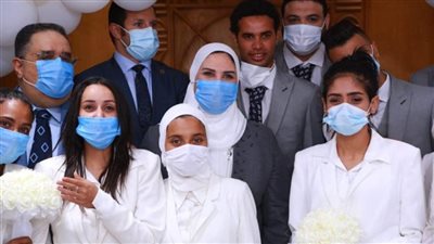 بالصور | وزيرة التضامن تسلم جهاز العرائس لـ 9 يتيمات من دار 