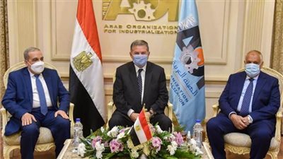 تفاصيل اجتماع وزير الإنتاج الحربي  وقطاع الاعمال لإنشاء مصنع إنتاج الإطارات بكافة أنواعها 