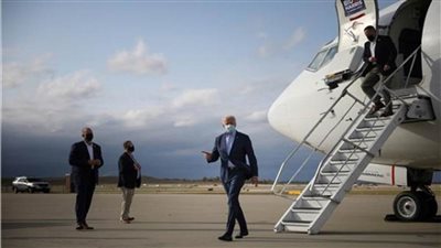 تسلل شخص مجهول إلى قاعدة جوية أمريكية تتمركز فيها طائرة بايدن (تفاصيل)