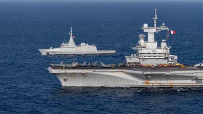 البحرية المصرية والفرنسية تنفذان تدريباً عابراً في نطاق الأسطول الجنوبي 