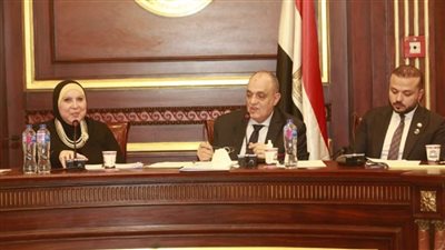 بالصور | التجارة: باب التقديم مفتوح أمام المستثمرين للحصول على وحدات بالمجمعات الصناعية الجديدة