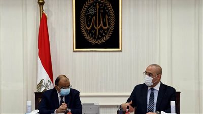 وزيرا الإسكان والتنمية المحلية يناقشان مسودة الصيغة النهائية للاشتراطات التخطيطية والبنائية على مستوى مدن الجمهورية