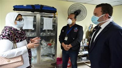 بالصور | وزيرة الصحة تتفقد الحجر الصحي بمطار شرم الشيخ الدولي