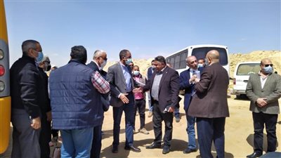 مسئولو الإسكان يتفقدون أعمال تنفيذ مشروعات المرافق بالعاصمة الإدارية الجديدة 