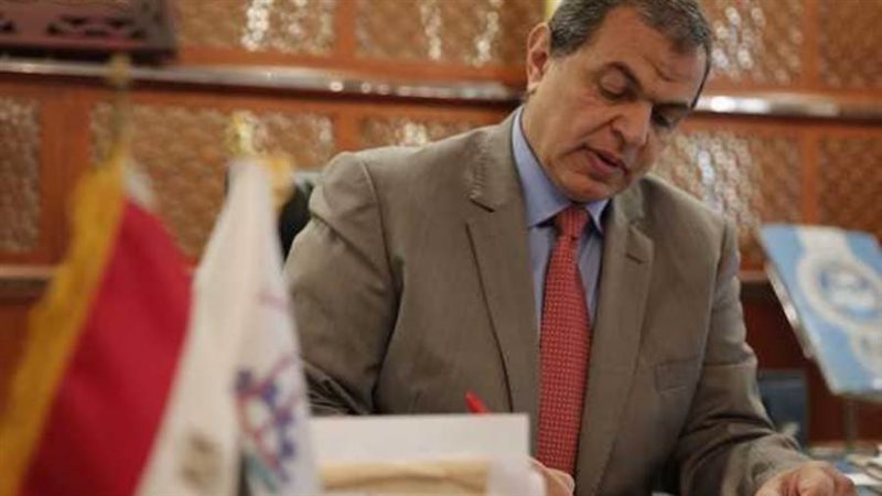 وزير القوى العاملة