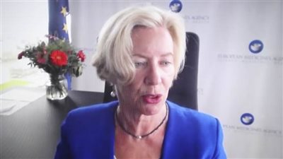 الاتحاد الأوروبي يكشف ارتباط جلطات لقاح كورونا بحبوب منع الحمل والتدخين