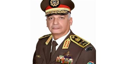 وزير الدفاع يتفقد المنظومة التعليمية بأحد المراكز التدريبية للقوات المسلحة 