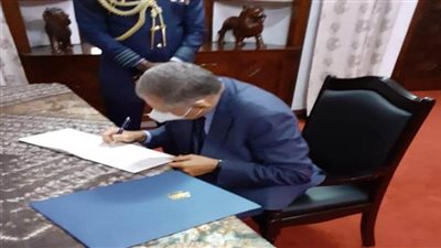 بالصور | الرئيس السيراليوني يشيد بالجهود المصرية في القارة الأفريقية