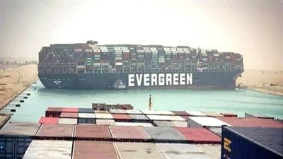 وفقًا لما تقدره مصر.. السعودية تعرض المساهمة في التعامل مع حادث جنوح السفينة