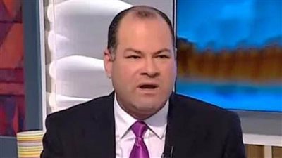 الديهي يطالب بمنح هيئة قناة السويس جائزة نوبل في الاقتصاد