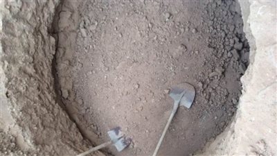 بعد بلاغ من جاره.. القبض على نجار ينقب عن الآثار أسفل منزله بالدقهلية